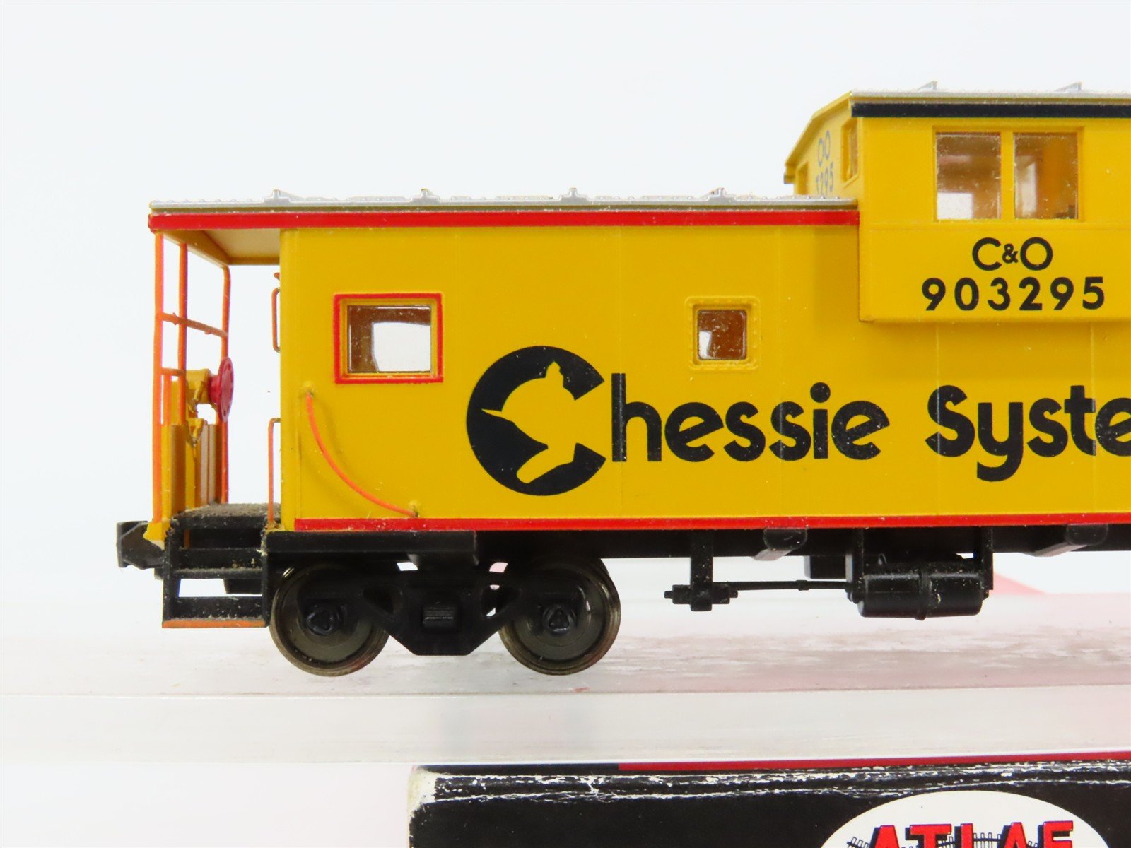 HO Scale Atlas 1907 C&O Chessie System Extended Vision Caboose 903295 RTR