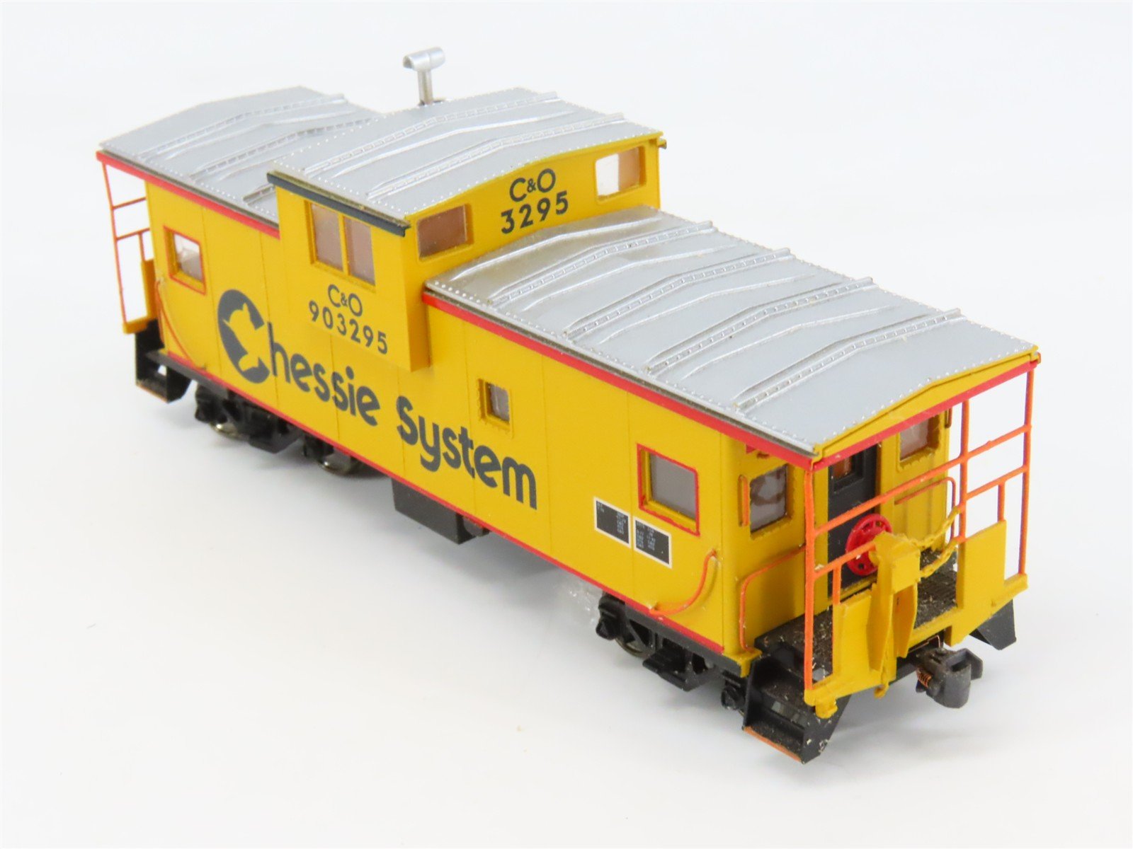 HO Scale Atlas 1907 C&O Chessie System Extended Vision Caboose 903295 RTR