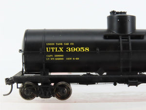 HO Scale Red Caboose RR-33001-61 Union Tank Car Co. 10,000 Gallon Tank Car RTR