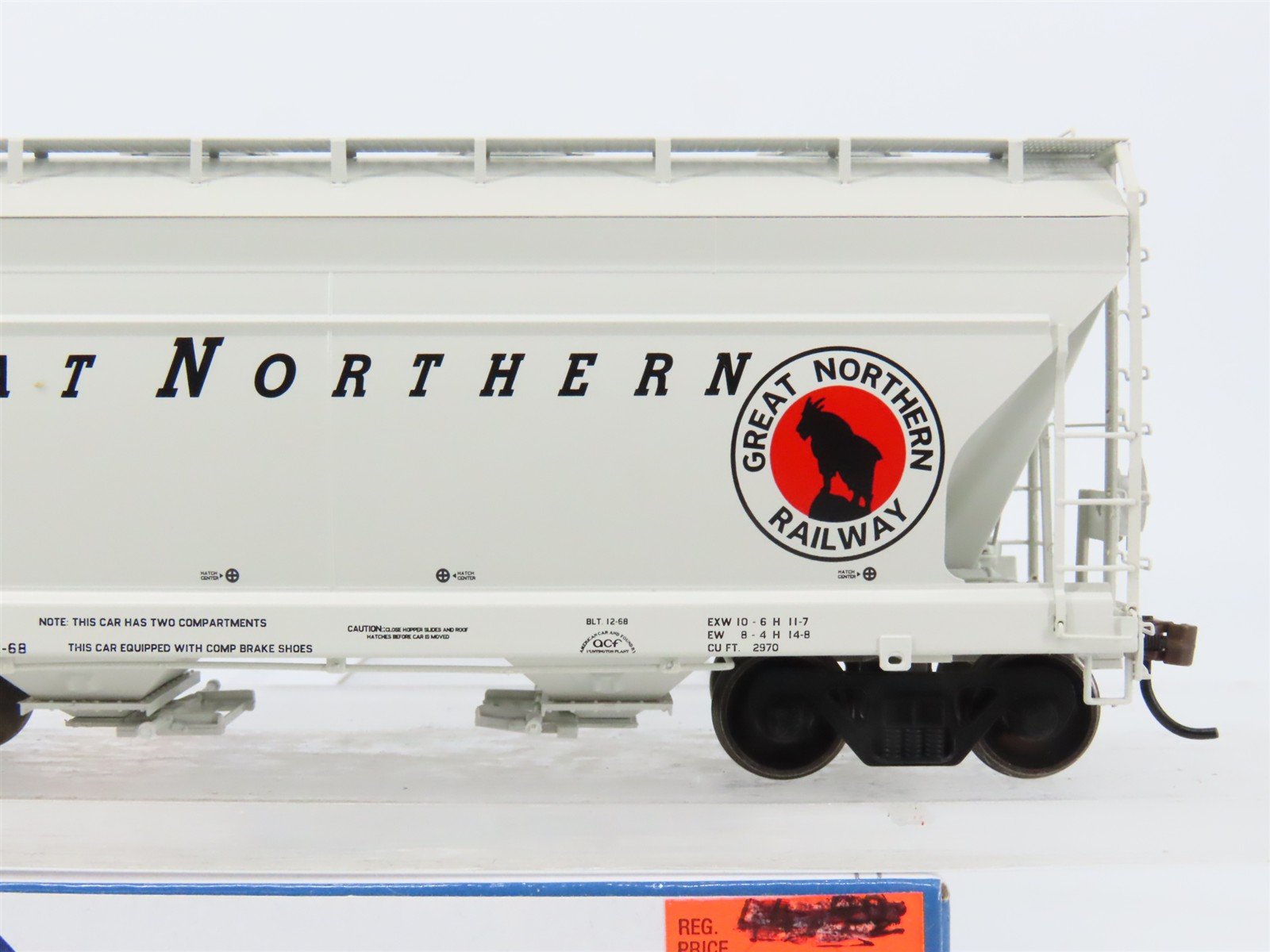 HO Scale Athearn ATH93979 GN Great Northern 2-Bay Covered Hopper 173803 RTR
