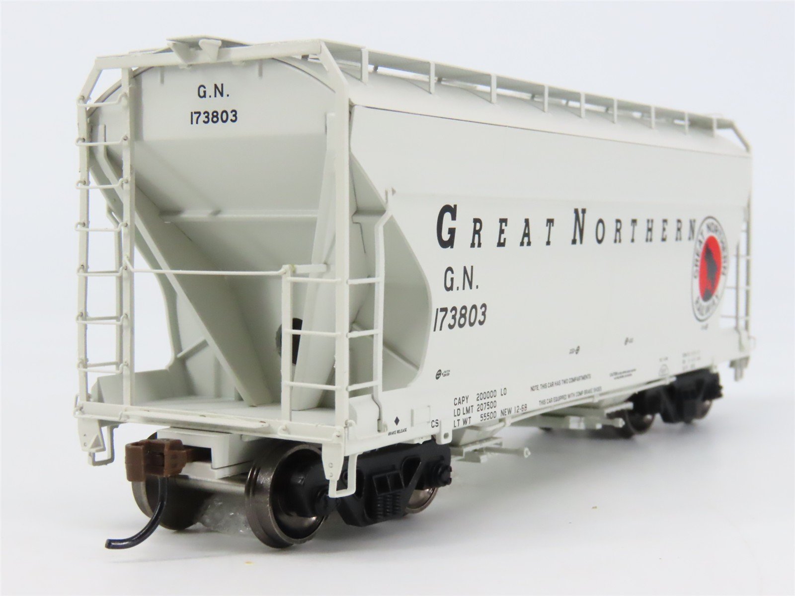 HO Scale Athearn ATH93979 GN Great Northern 2-Bay Covered Hopper 173803 RTR