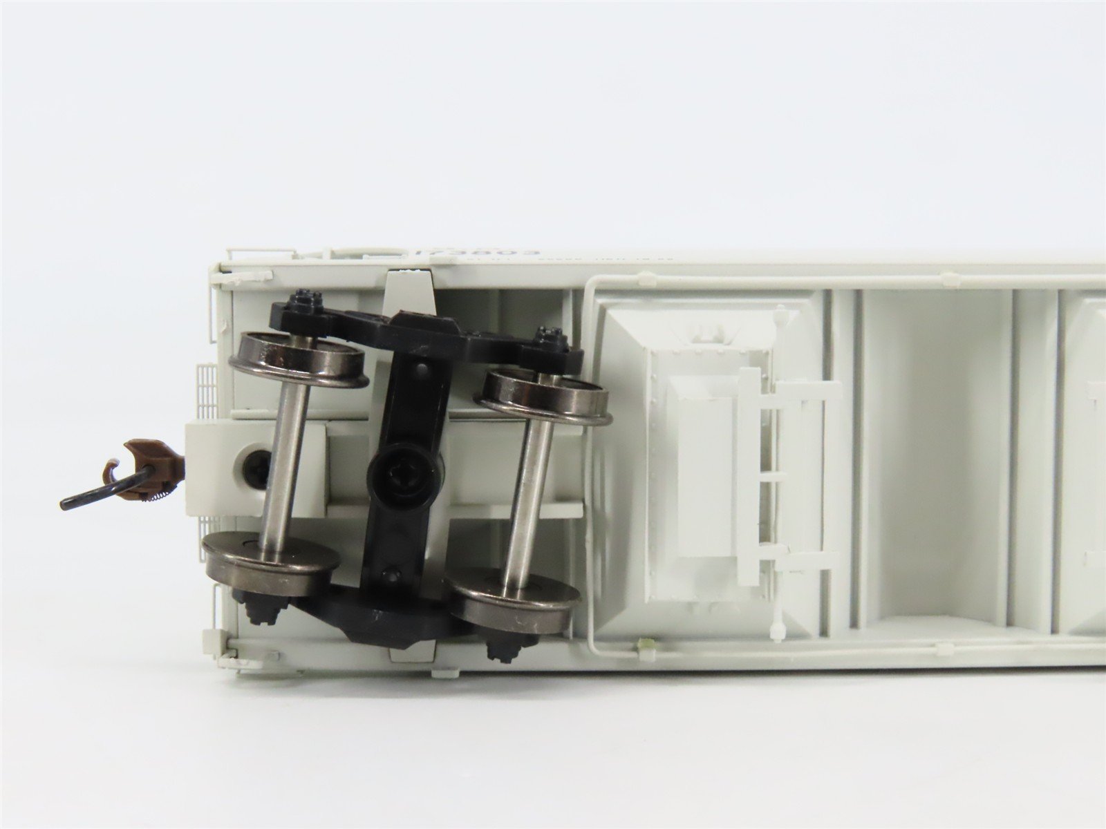HO Scale Athearn ATH93979 GN Great Northern 2-Bay Covered Hopper 173803 RTR