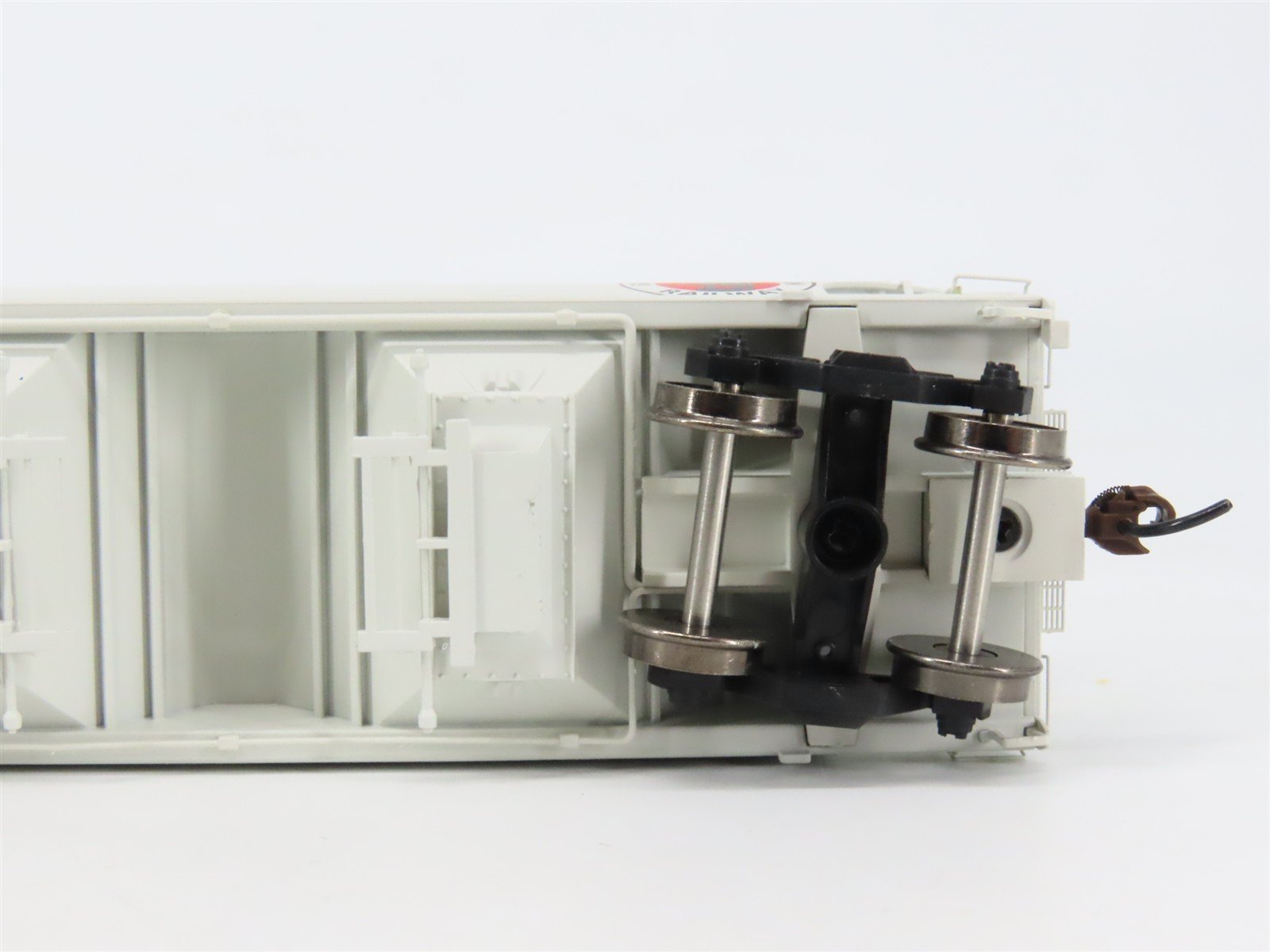 HO Scale Athearn ATH93979 GN Great Northern 2-Bay Covered Hopper 173803 RTR