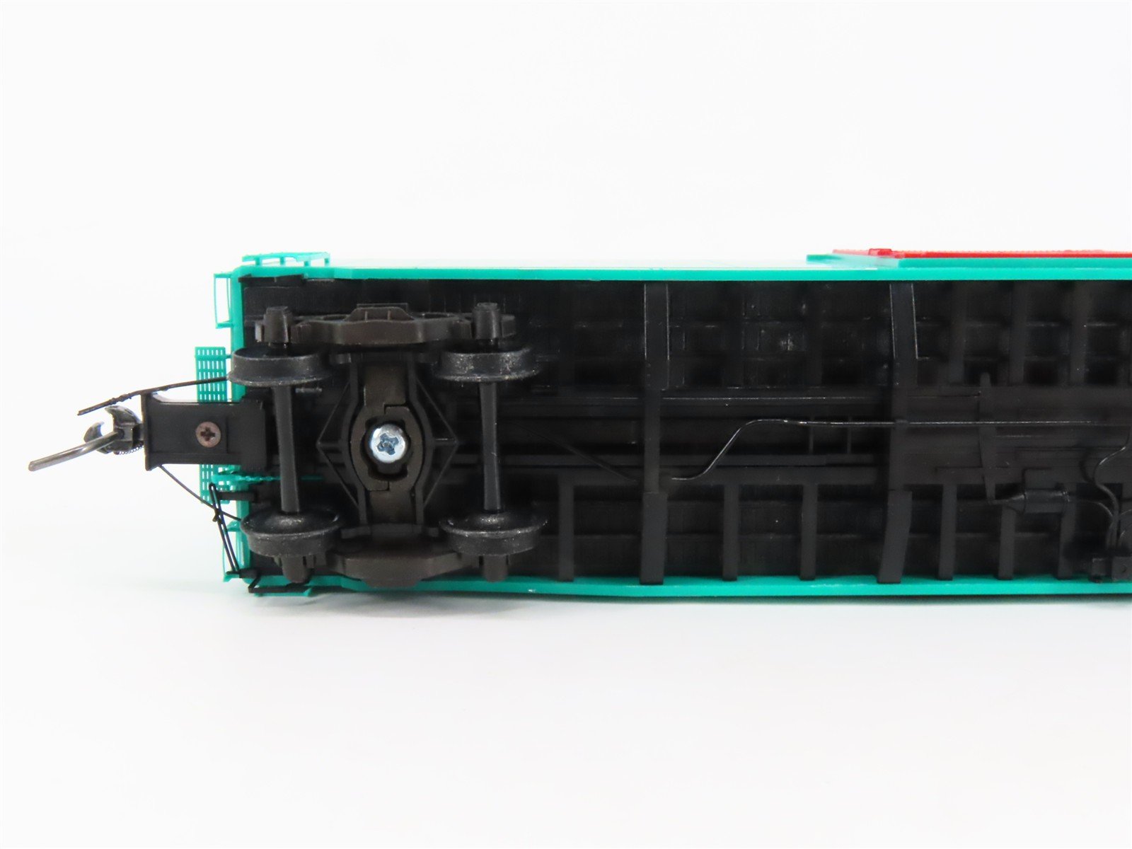 HO Scale Kadee 6374 GN Great Northern 50' 50' PS-1 Box Car 39849 RTR
