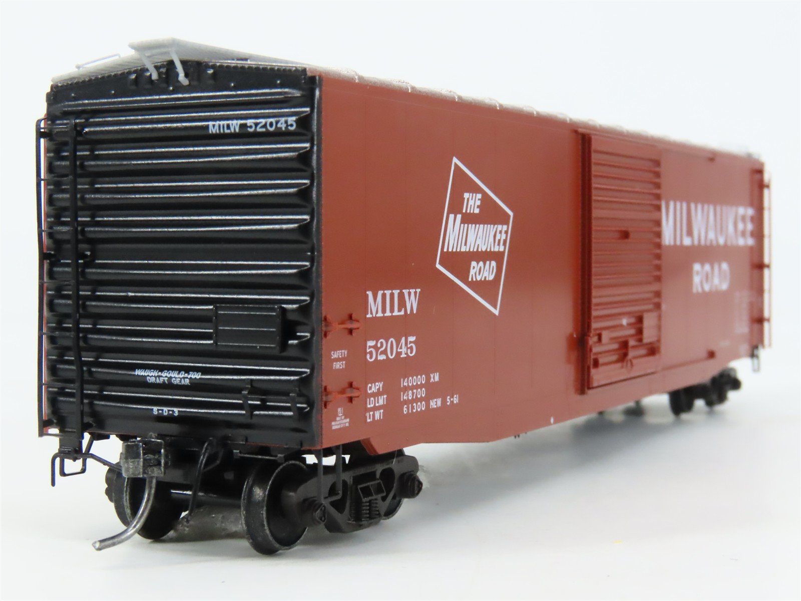 HO Scale Kadee 6368 MILW Milwaukee Road 50' PS-1 Box Car 52045 RTR