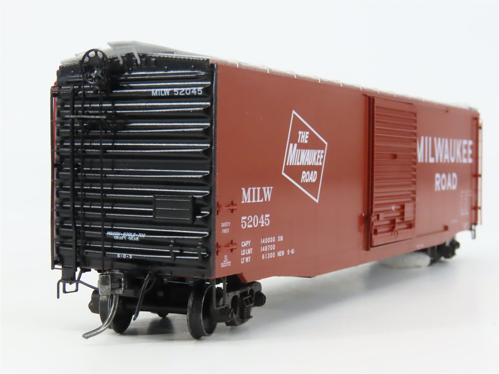 HO Scale Kadee 6368 MILW Milwaukee Road 50' PS-1 Box Car 52045 RTR