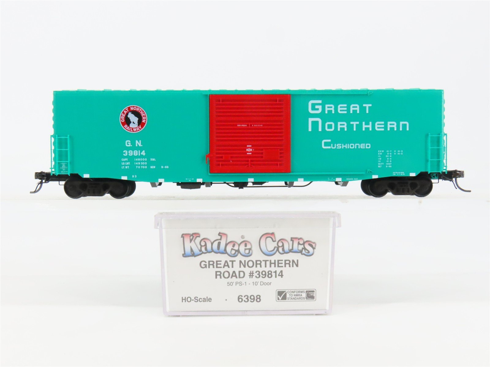 HO Scale Kadee 6398 GN Great Northern 50' PS-1 Box Car 39814 RTR