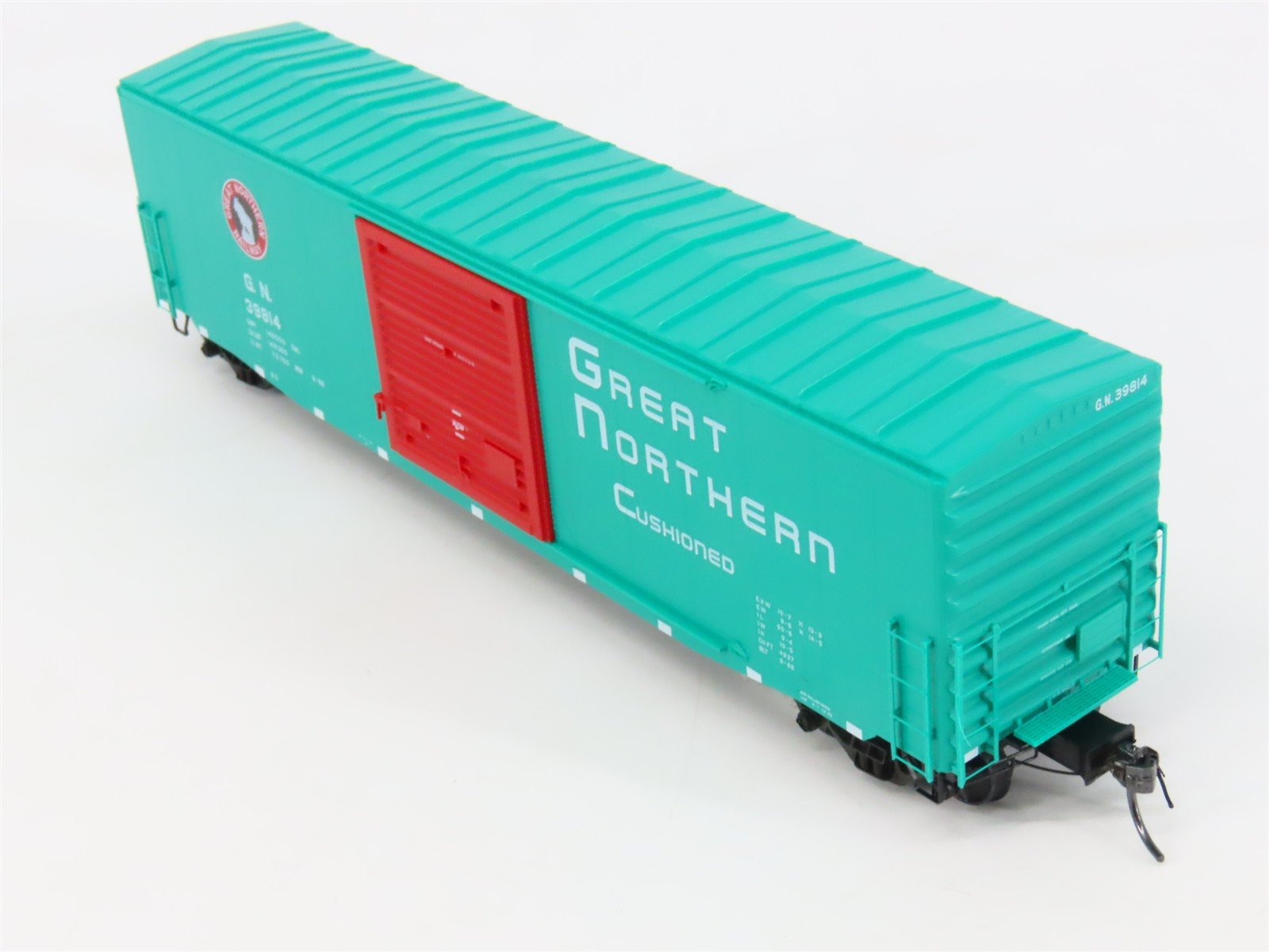 HO Scale Kadee 6398 GN Great Northern 50' PS-1 Box Car 39814 RTR