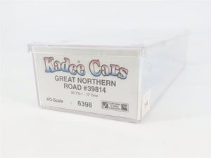 HO Scale Kadee 6398 GN Great Northern 50' PS-1 Box Car 39814 RTR