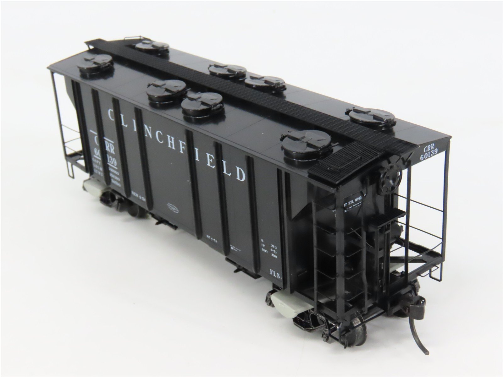 HO Scale Kadee 8329 CRR Clinchfield 2-Bay Covered Hopper 60139 RTR