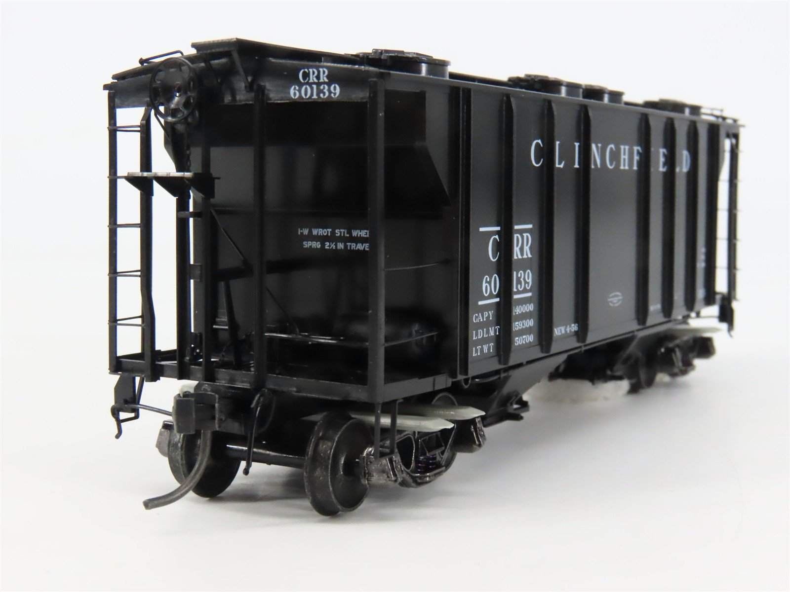 HO Scale Kadee 8329 CRR Clinchfield 2-Bay Covered Hopper 60139 RTR