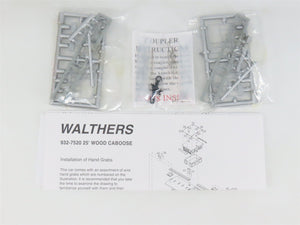 HO Scale Walthers 932-27525 C&O 25' Wood Caboose 2-Pack 90776, 90799 RTR