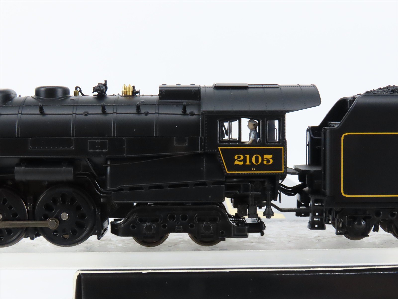 HO Scale Broadway Limited BLI 6800 RDG Reading 4-8-4 T1 Steam #2105 - Paragon4