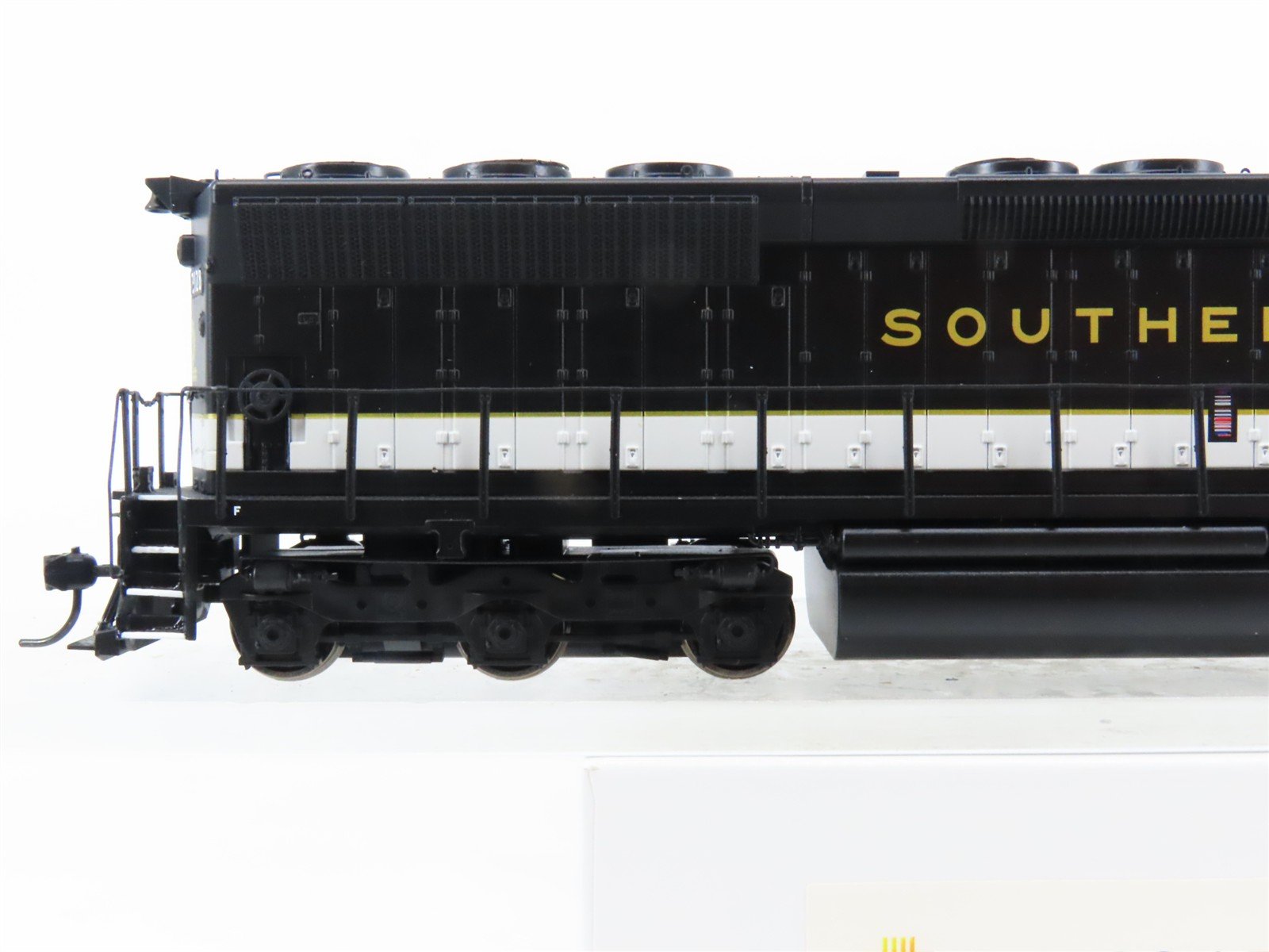 HO Scale Broadway Limited BLI 4291 SOU Southern EMD SD45 Diesel #3128 - Paragon4