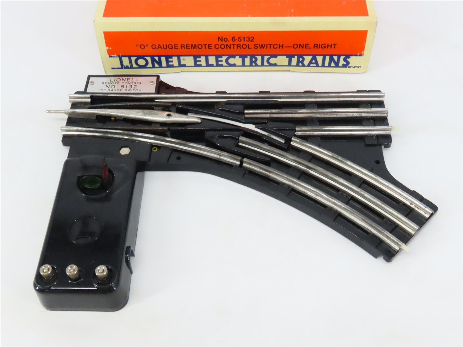 O Gauge 3-Rail Lionel 6-5132 Righthand Remote Switch Track Piece