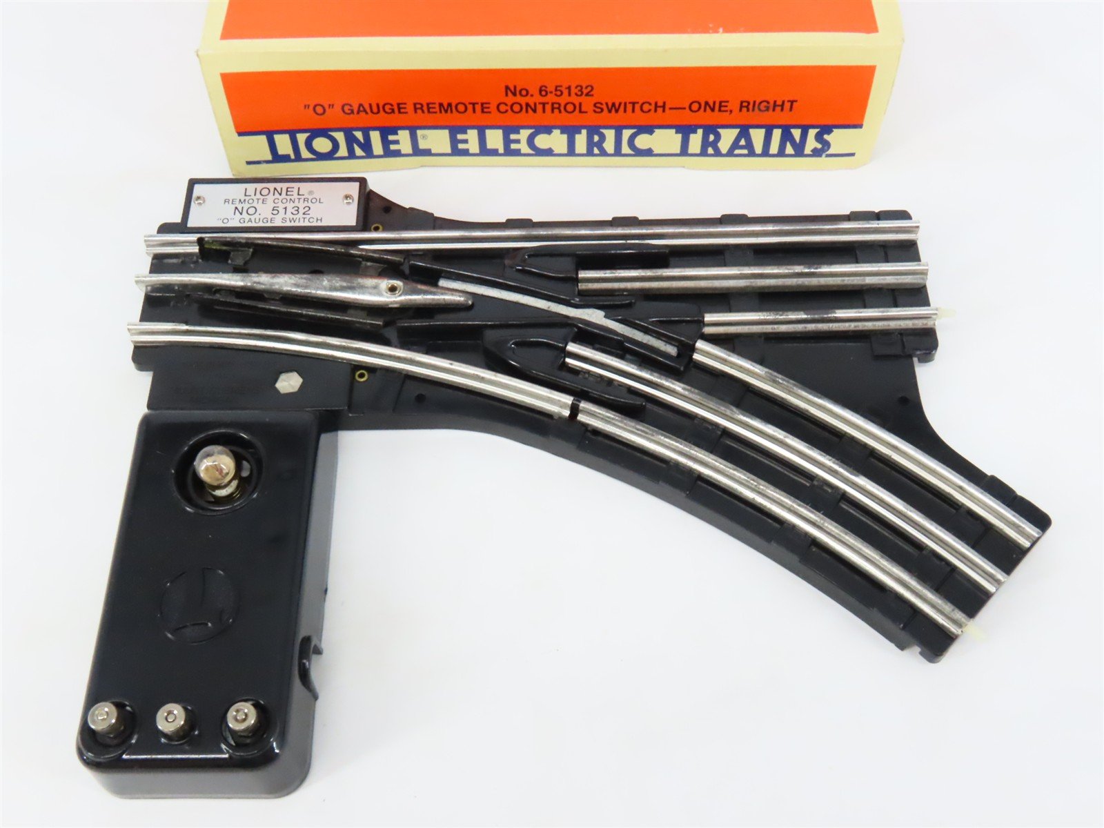 O Gauge 3-Rail Lionel 6-5132 Righthand Remote Switch Track Piece