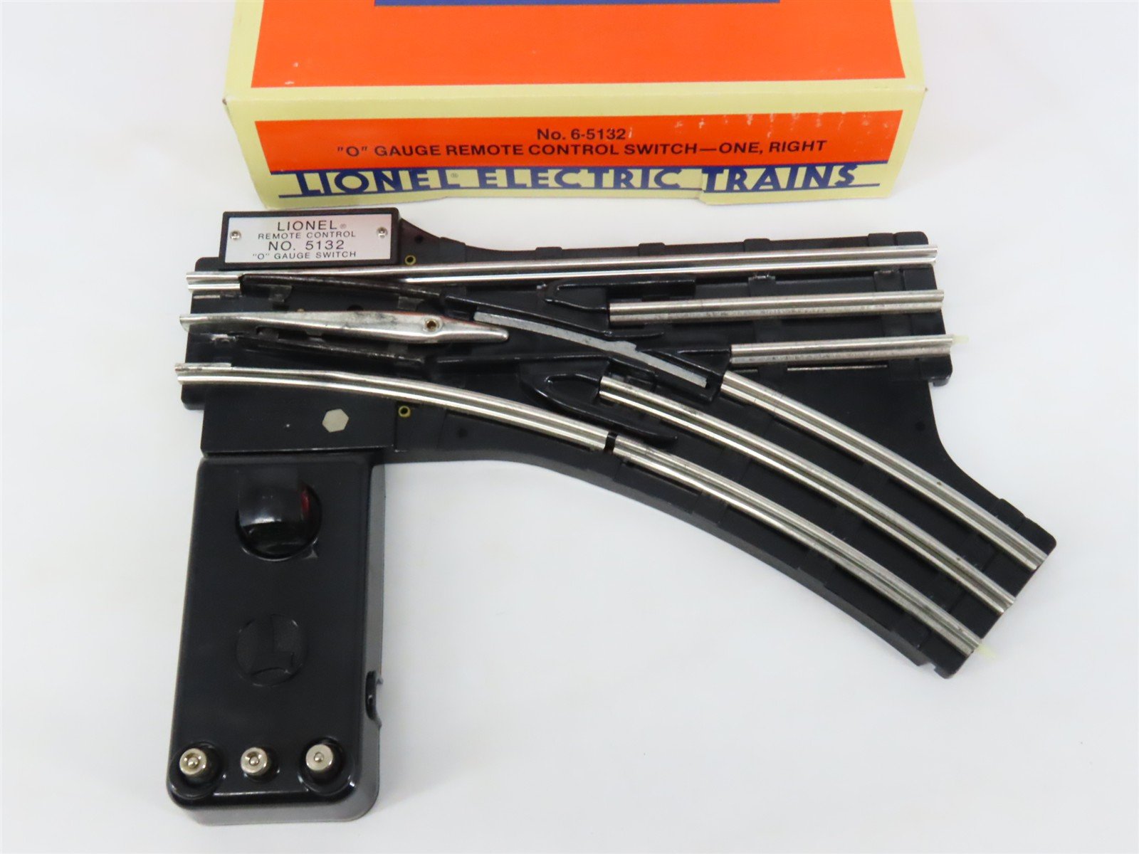 O Gauge 3-Rail Lionel 6-5132 Righthand Remote Switch Track Piece