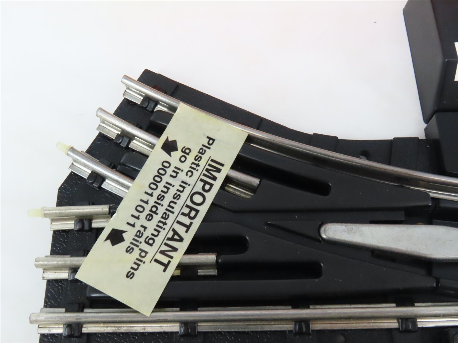O Gauge 3-Rail Lionel 6-23011 Righthand Remote Switch Track Piece