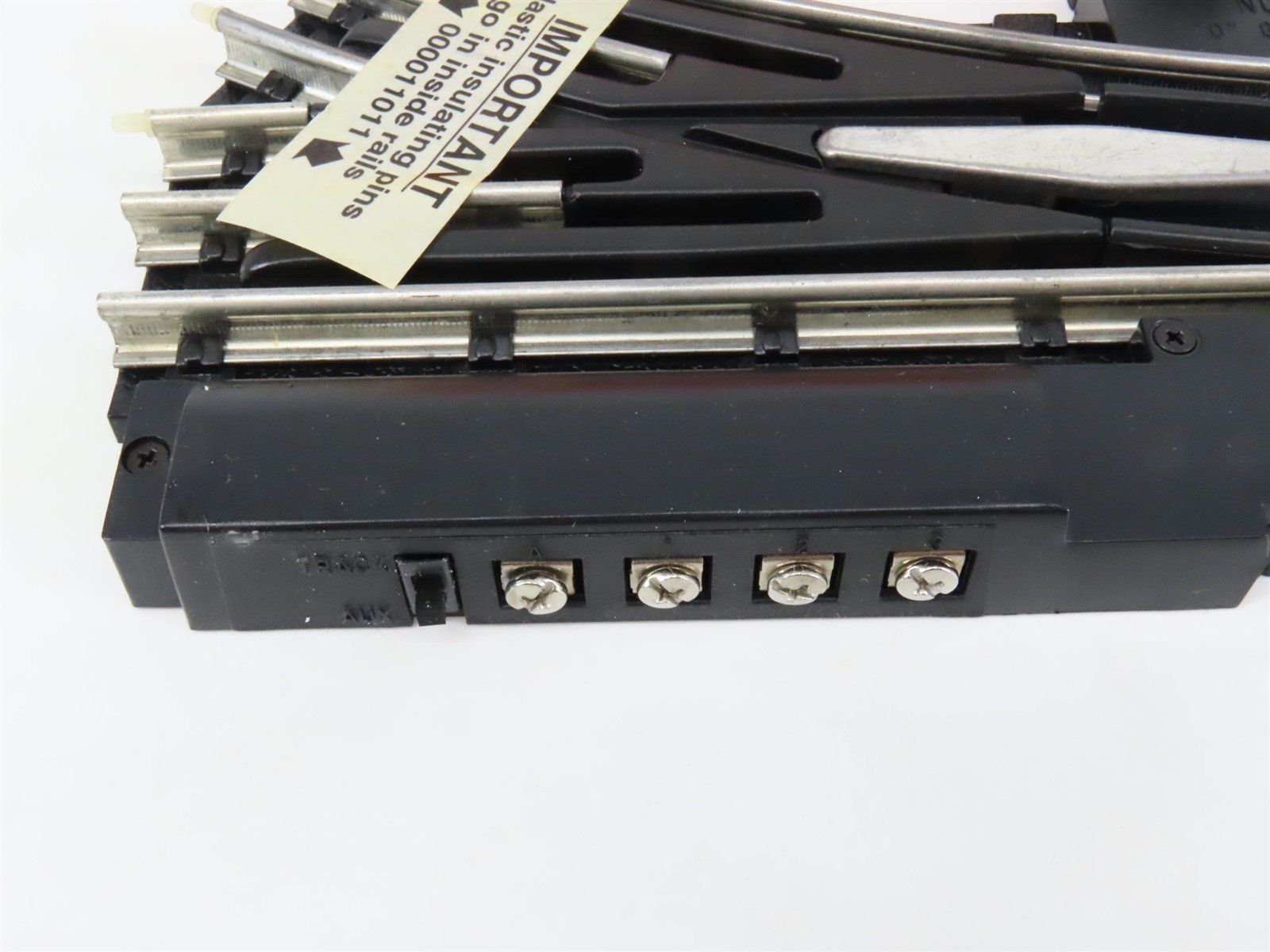 O Gauge 3-Rail Lionel 6-23011 Righthand Remote Switch Track Piece