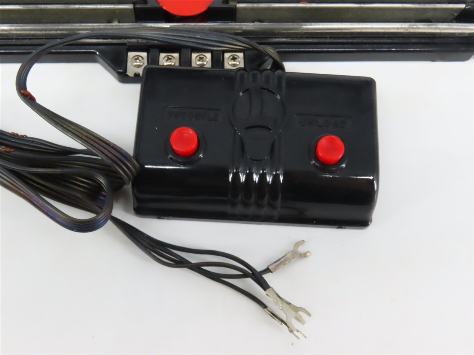 O Gauge 3-Rail Lionel 6-5530 Operating Straight Track Piece