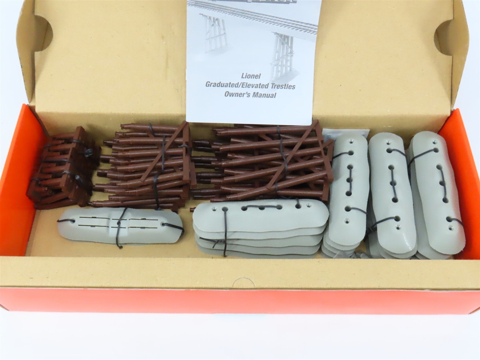 O Scale Lionel 6-12037 Graduated Trestle Set