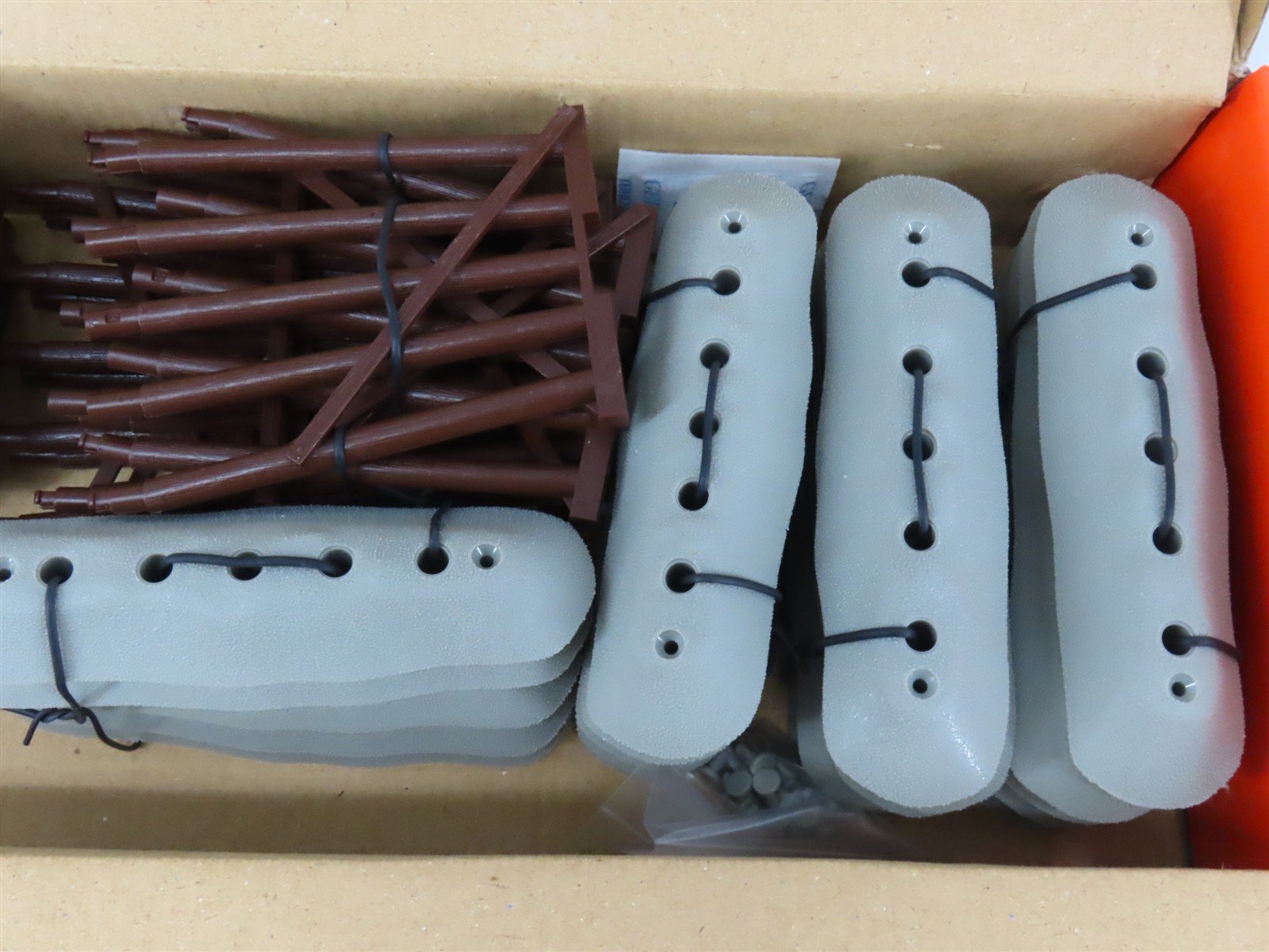 O Scale Lionel 6-12037 Graduated Trestle Set