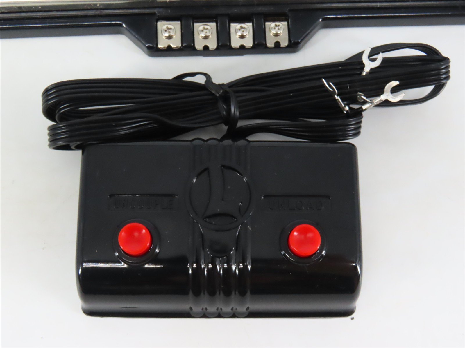 O Gauge 3-Rail Lionel 6-65530 Operating Straight Track Piece