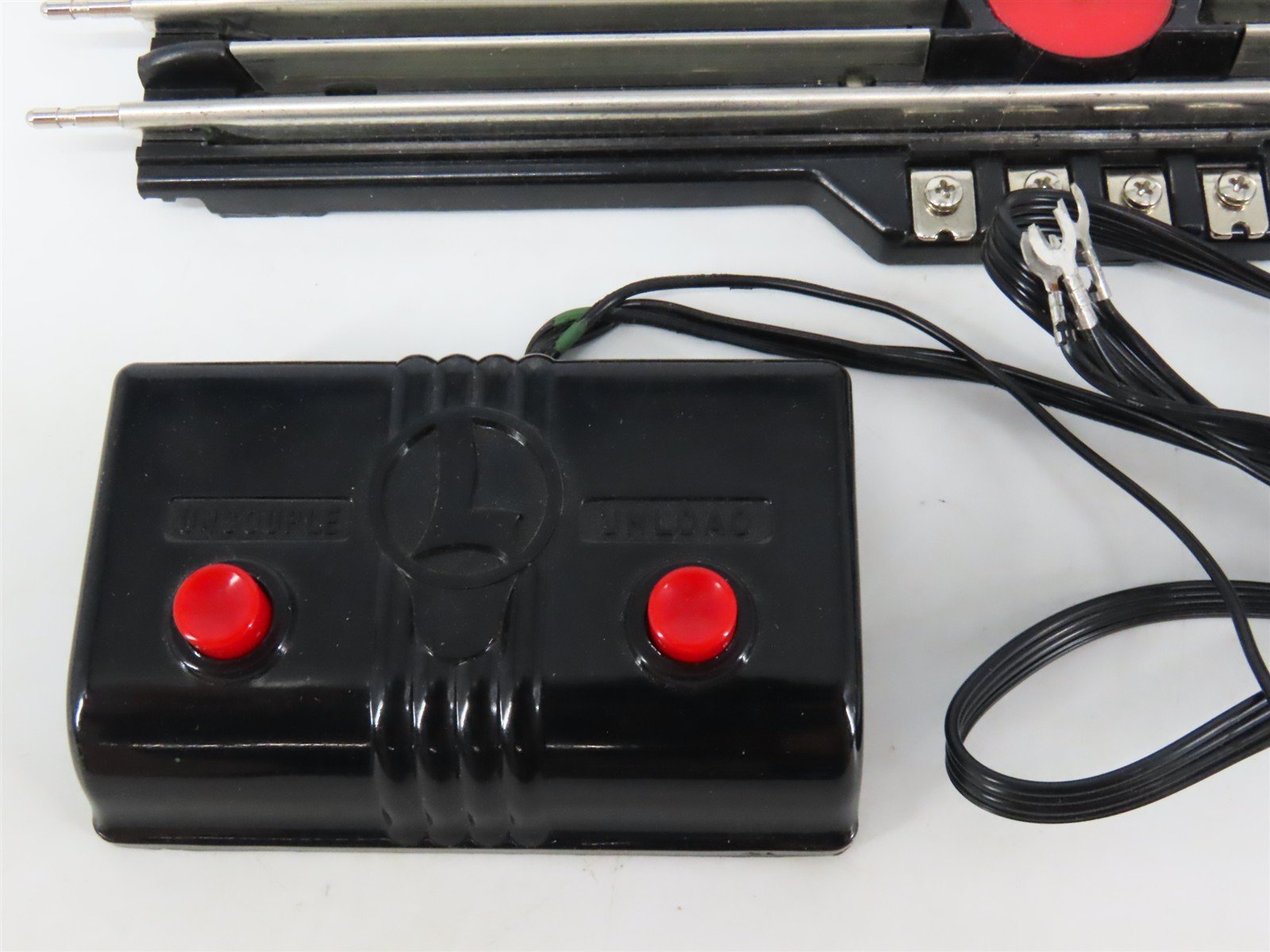 O Gauge 3-Rail Lionel 6-65530 Operating Straight Track Piece
