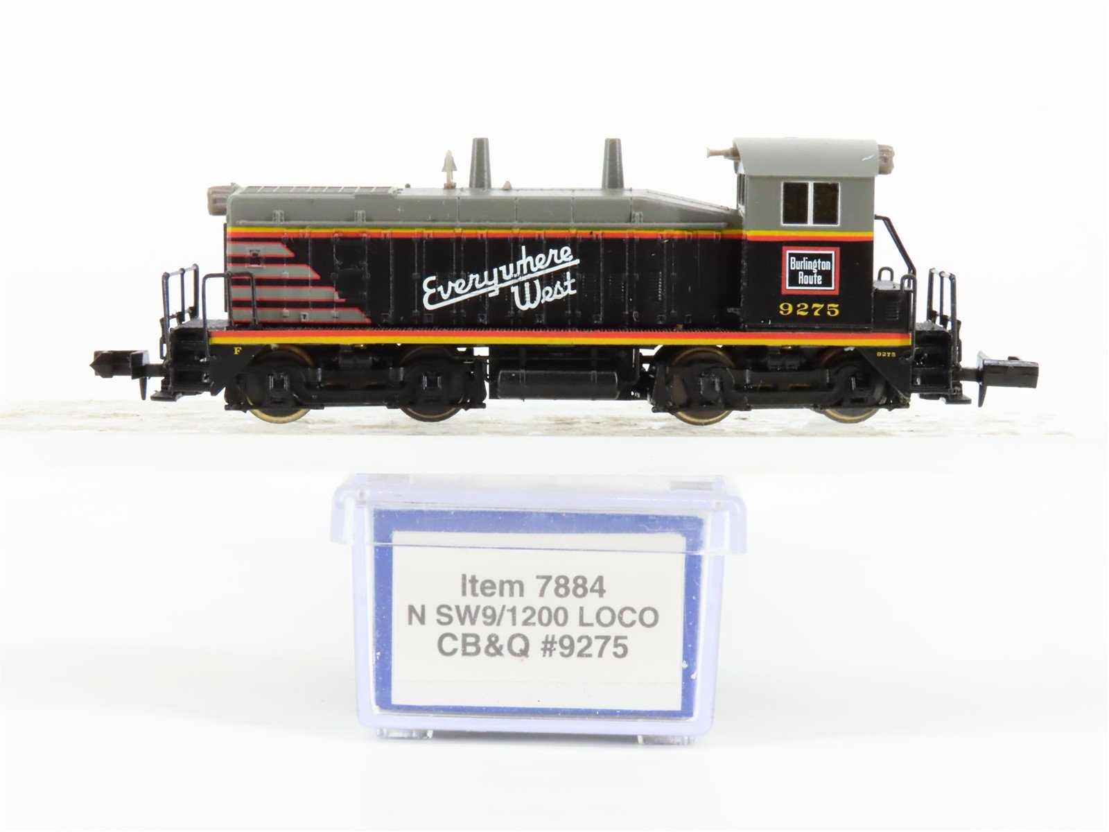 N Scale Life-Like 7884 CBQ Burlington SW9/1200 Diesel Locomotive #9275