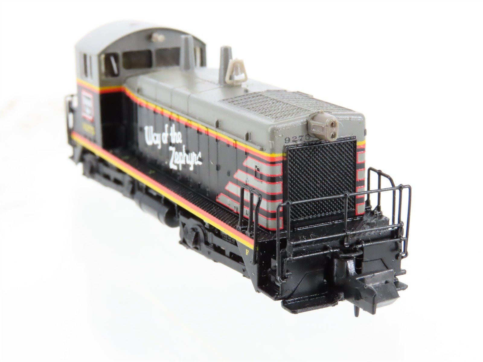 N Scale Life-Like 7884 CBQ Burlington SW9/1200 Diesel Locomotive #9275