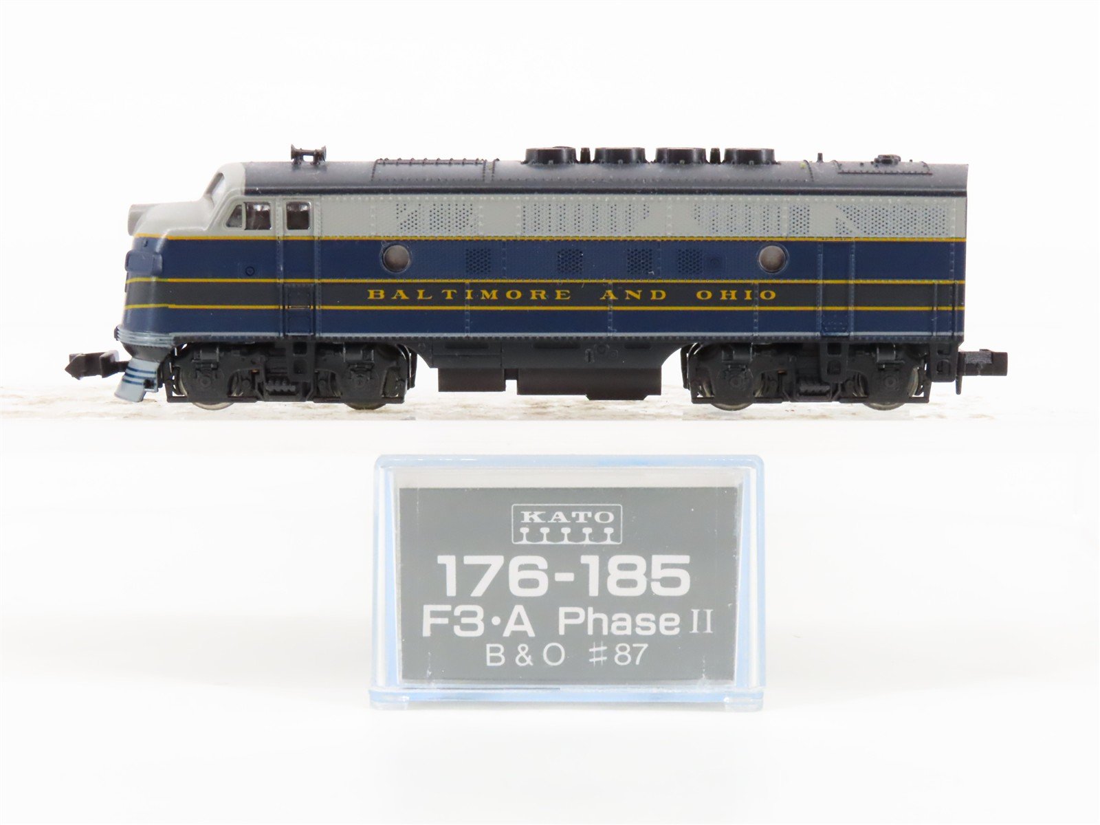 N Scale Kato 176-185 B&O Baltimore & Ohio F3A Diesel Locomotive #87