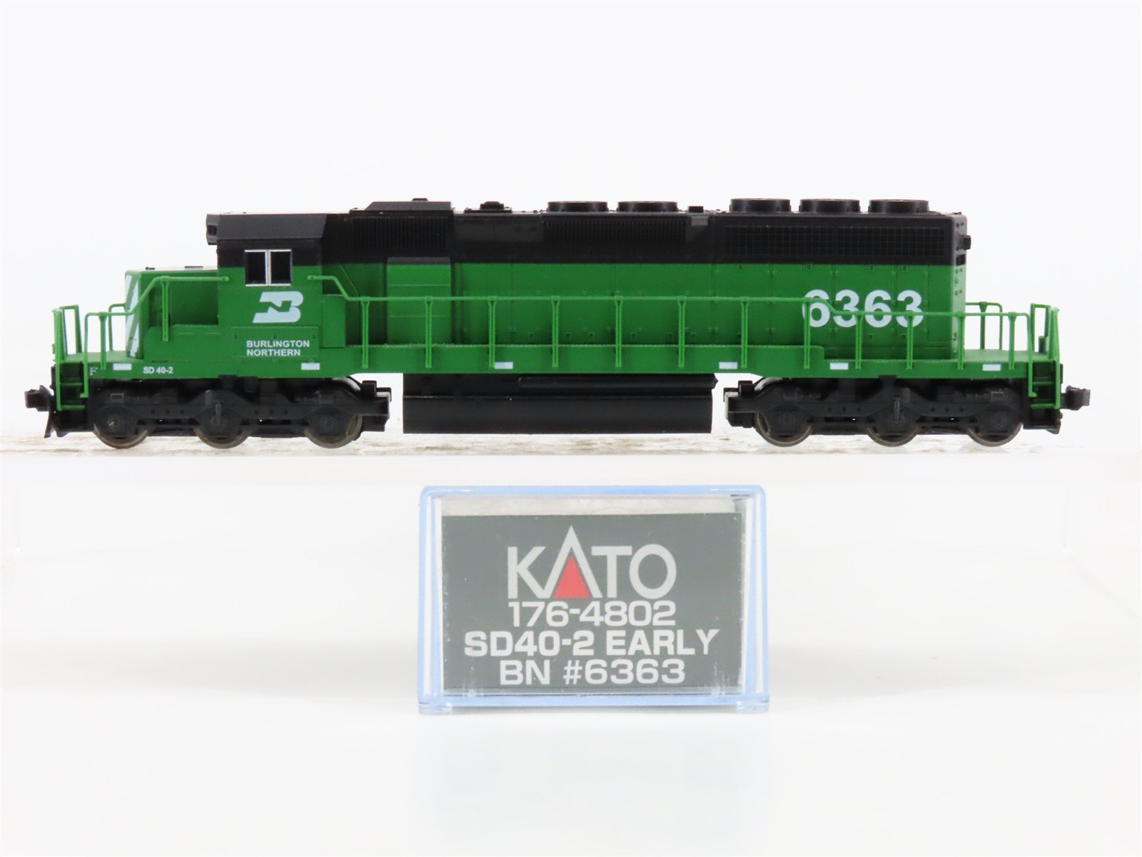 N Scale Kato 176-4802 BN Burlington Northern SD40-2 Diesel Locomotive #6363