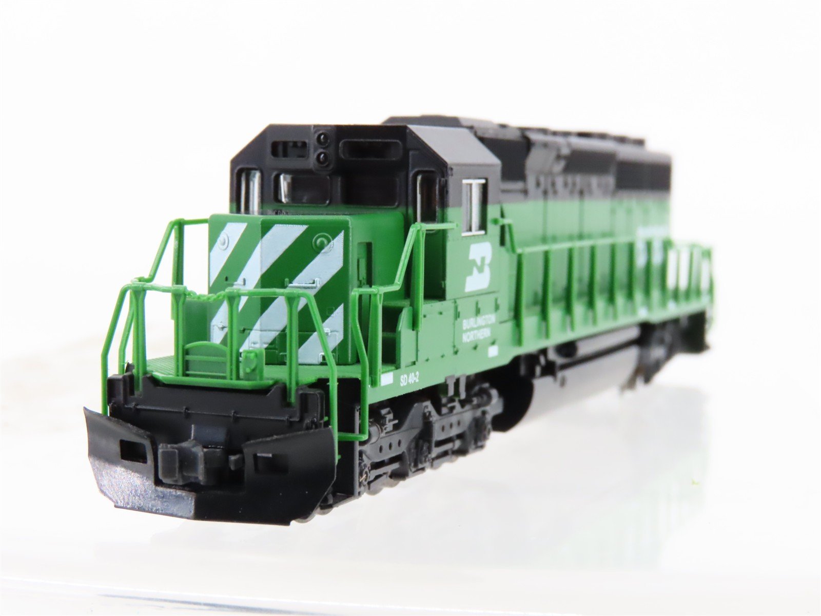 N Scale Kato 176-4802 BN Burlington Northern SD40-2 Diesel Locomotive #6363