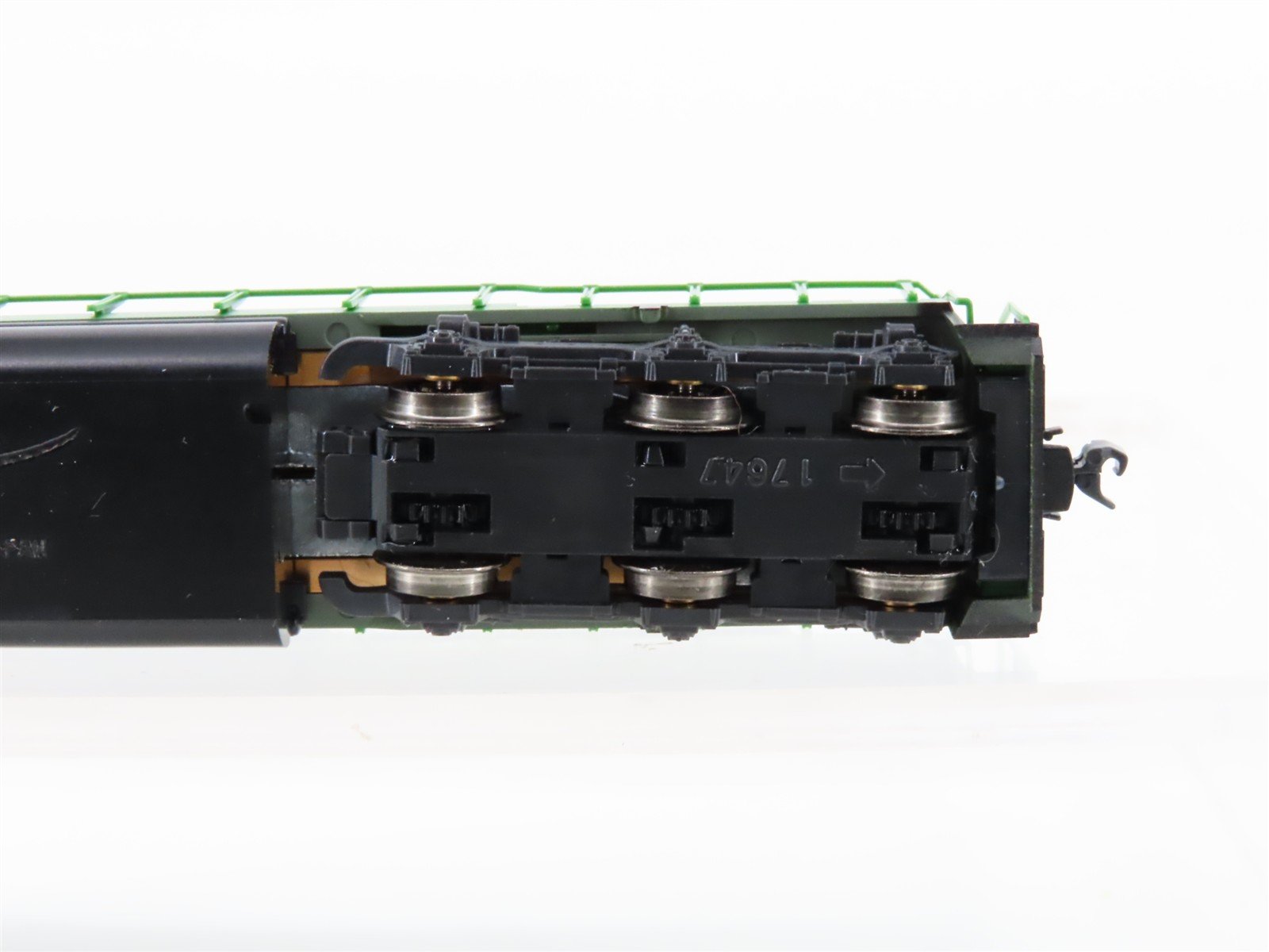 N Scale Kato 176-4802 BN Burlington Northern SD40-2 Diesel Locomotive #6363