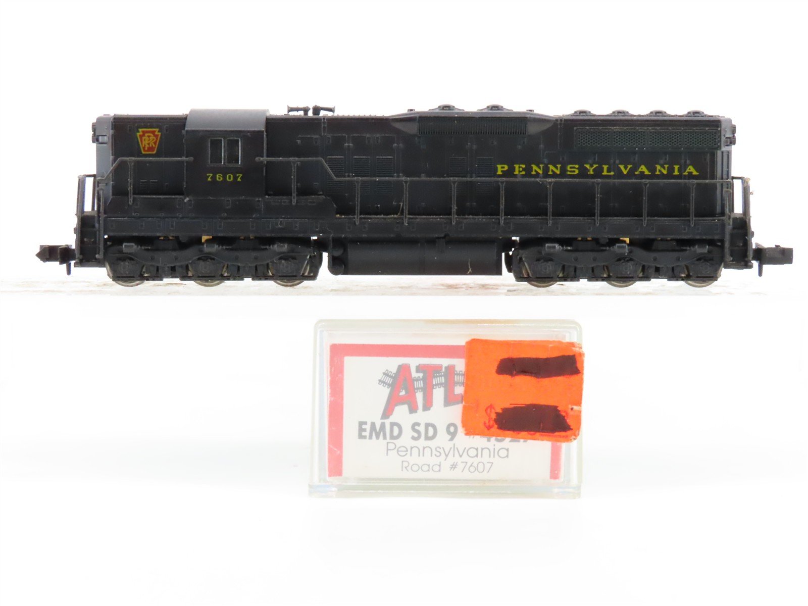 N Scale Atlas 4527 PRR Pennsylvania SD9 Diesel Locomotive #7607