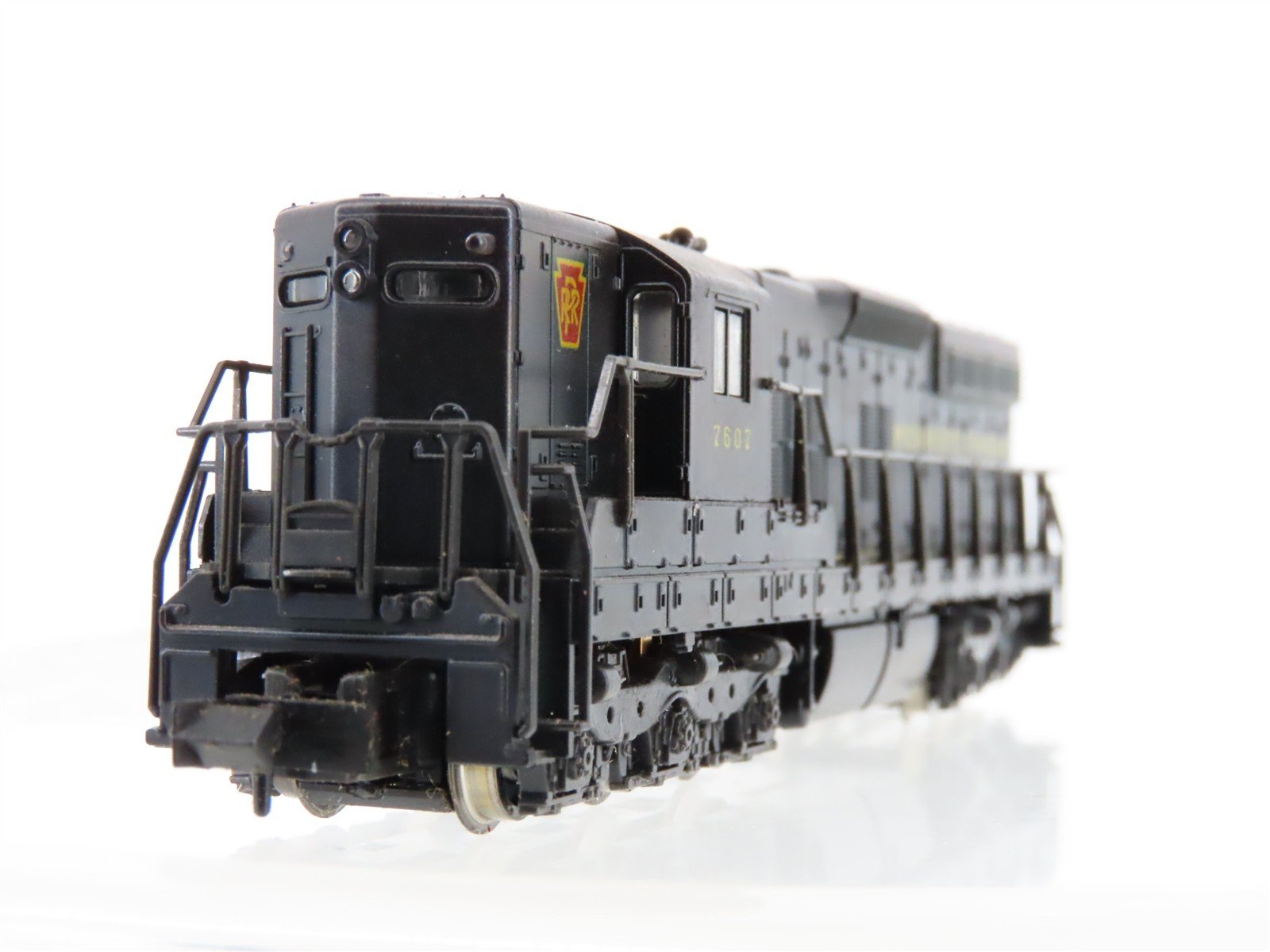 N Scale Atlas 4527 PRR Pennsylvania SD9 Diesel Locomotive #7607