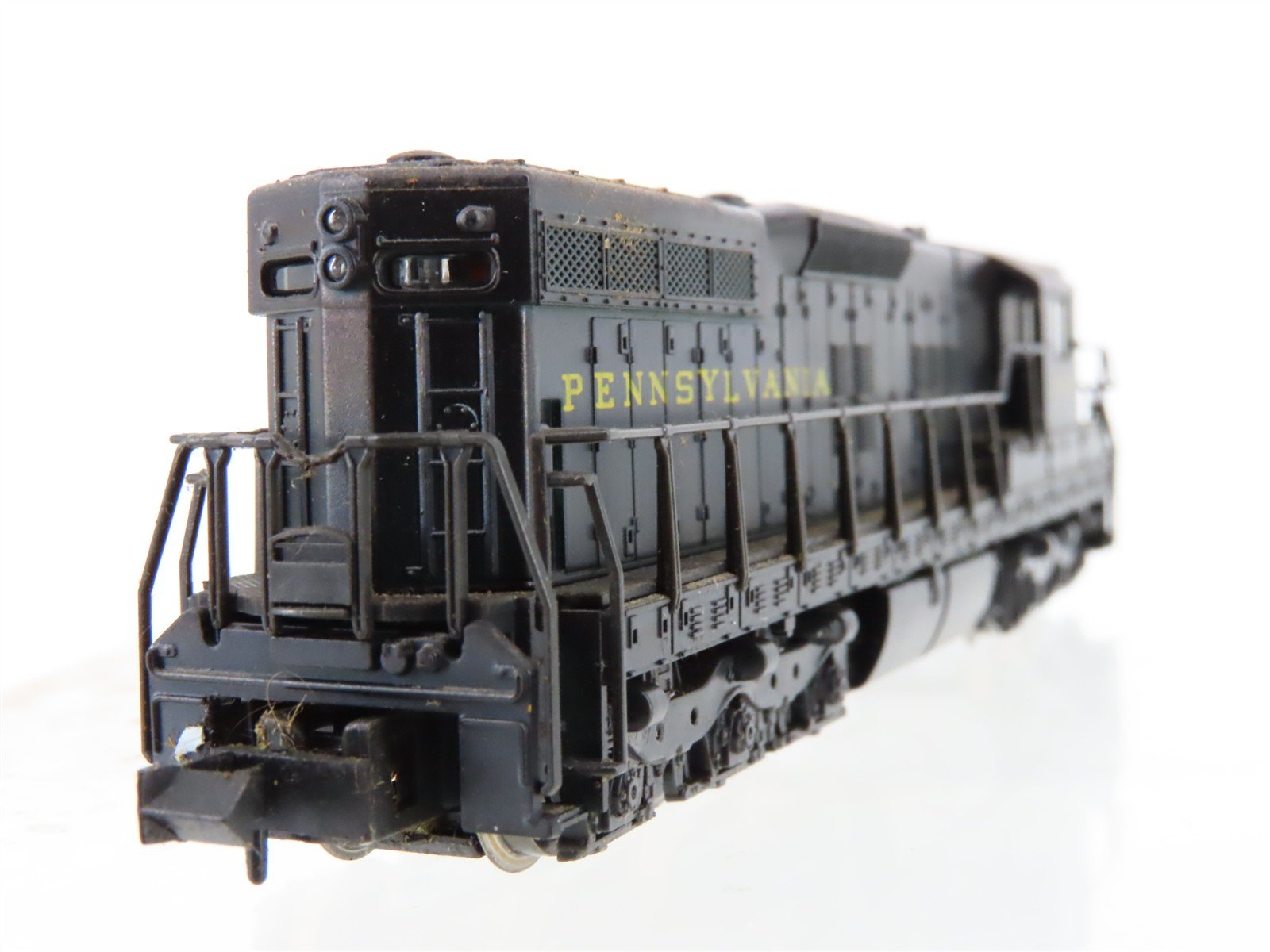 N Scale Atlas 4528 PRR Pennsylvania SD9 Diesel Locomotive #7621