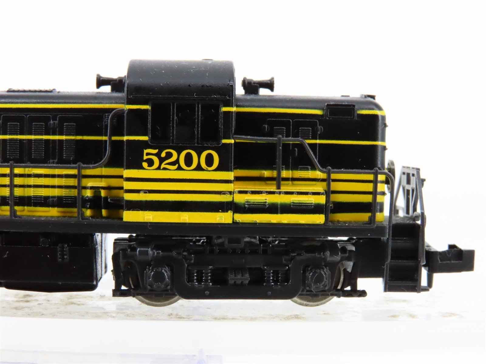 N Scale Atlas 42010 DRGW Rio Grande RS-3 Diesel Locomotive #5200