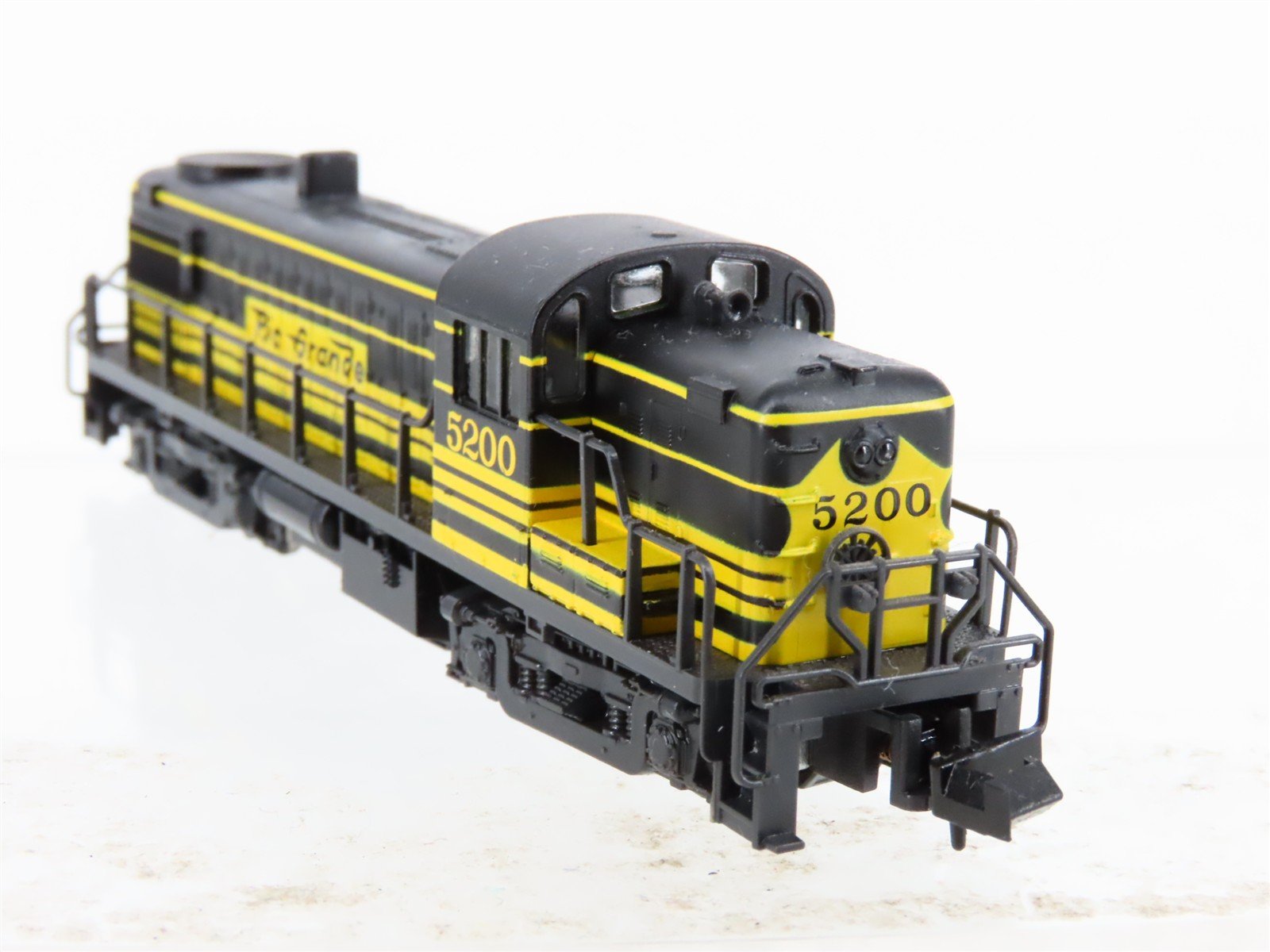 N Scale Atlas 42010 DRGW Rio Grande RS-3 Diesel Locomotive #5200