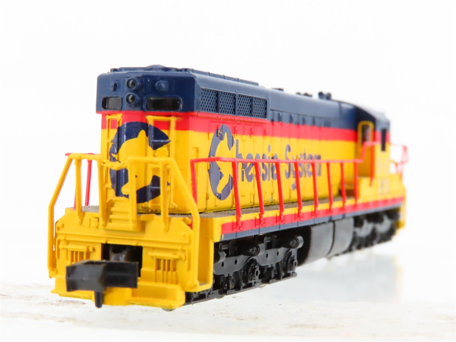N Scale Life-Like 7779 B&O Chessie System SD7 Diesel Locomotive #1828