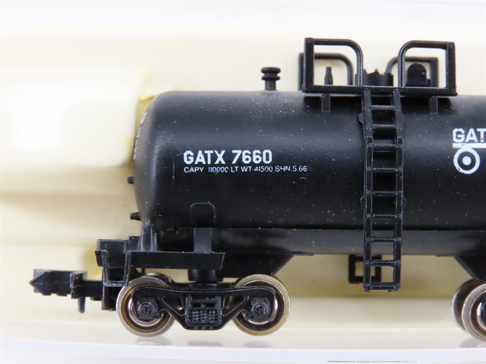N Scale Atlas 3249 GATX Leasing Beer Can Tankcar #7660