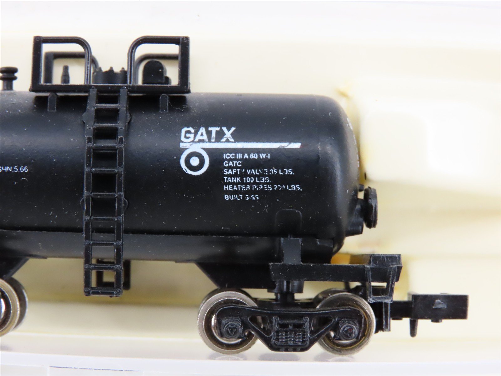 N Scale Atlas 3249 GATX Leasing Beer Can Tankcar #7660