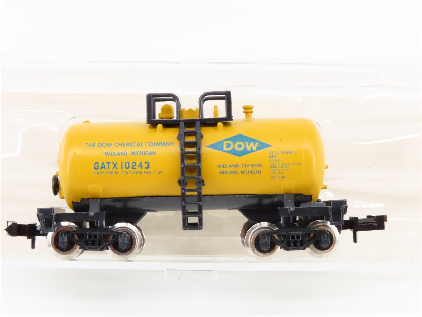 N Scale Atlas 3233 GATX DOW Chemical Beer Can Tankcar #10243