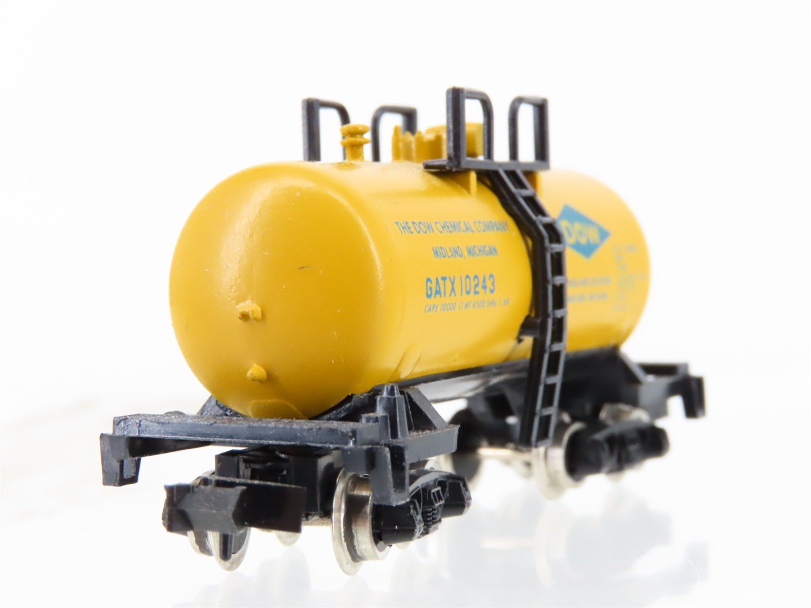 N Scale Atlas 3233 GATX DOW Chemical Beer Can Tankcar #10243