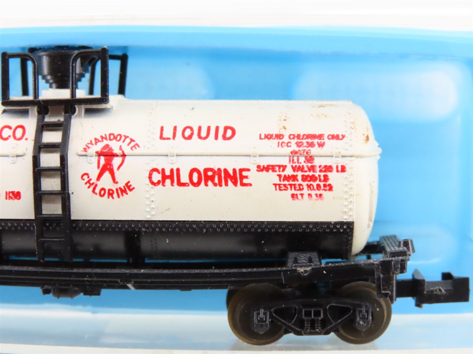 N Scale Atlas GATX Michigan Alkali Co. Tankcar #32308