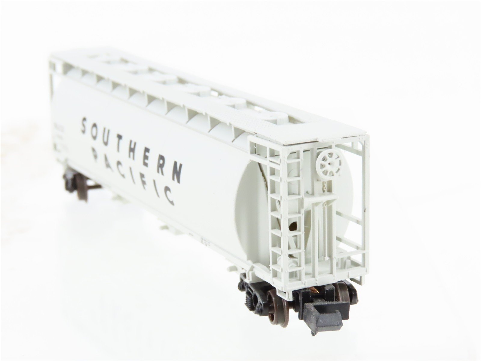 N Scale Delaware Valley BLCX Southern Pacific 3-Bay Cylindrical Hopper #1042