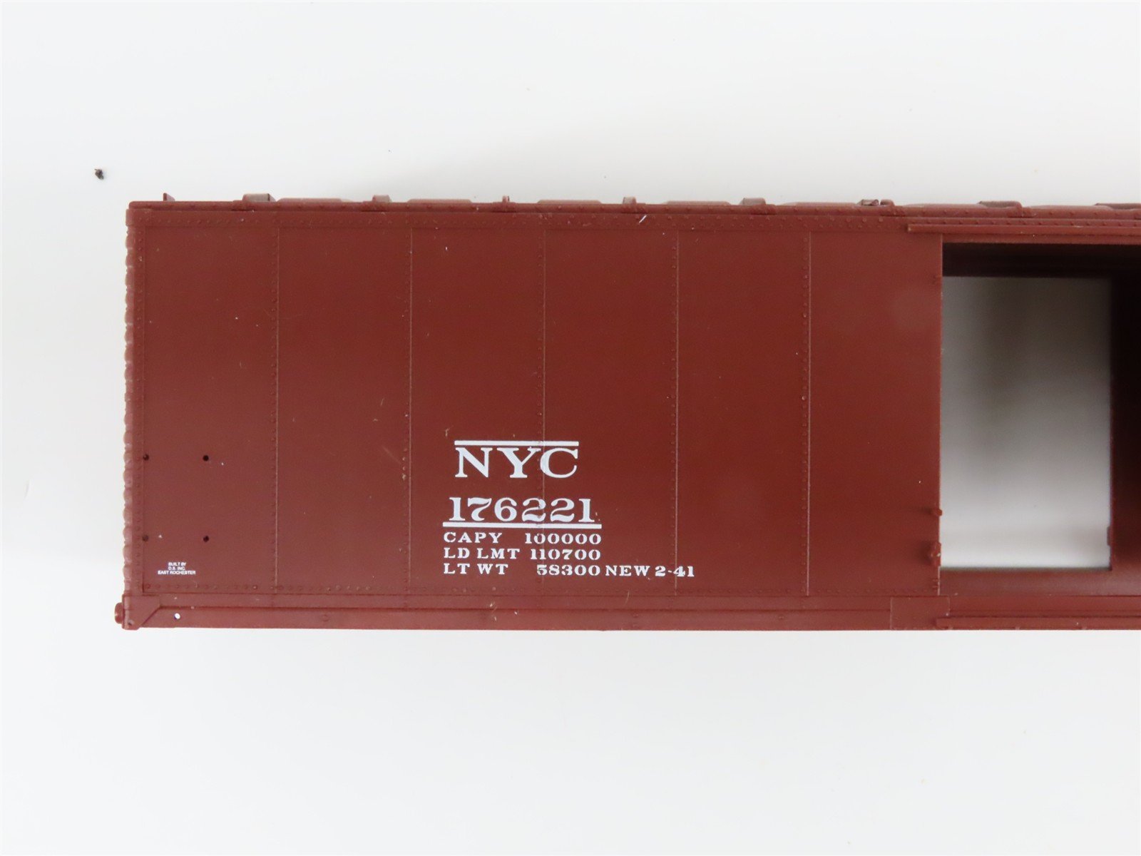 HO Scale Proto 2000 Kit 21788 NYC 50' Box Car #176221 - MOTORIZED