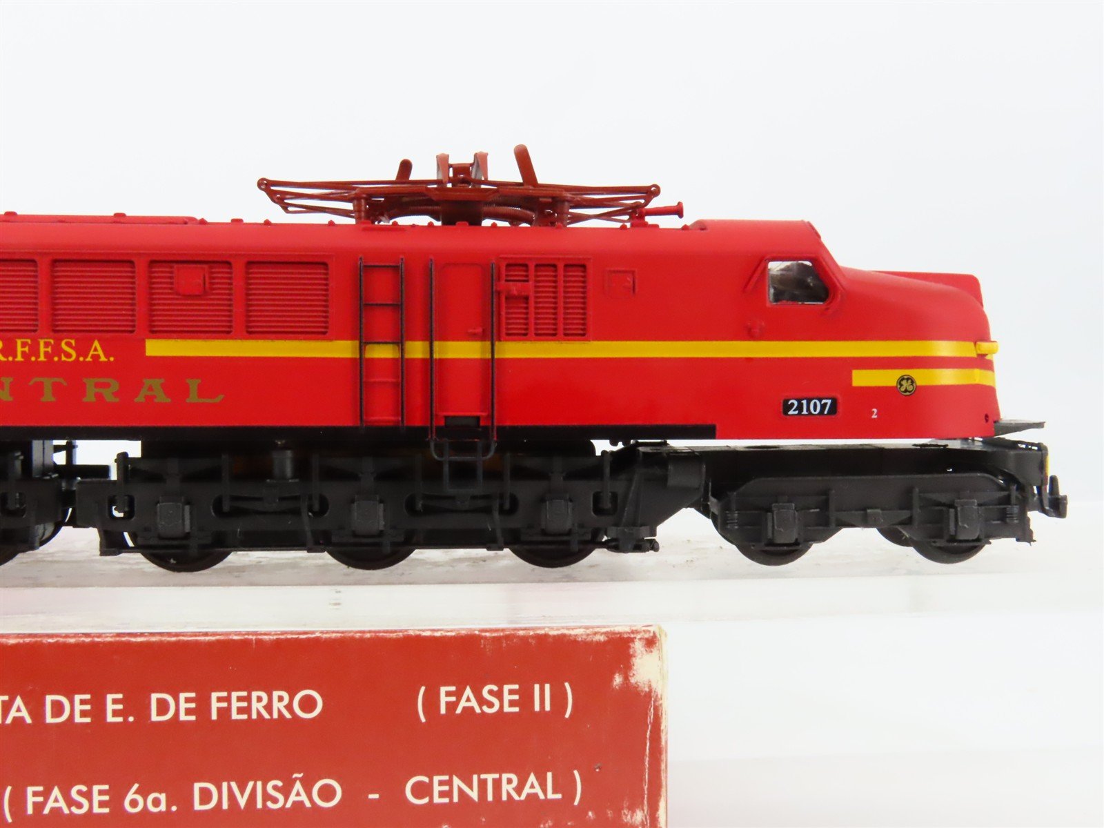 HO Scale Frateschi 3051 RFFSA Central 2-C+2-C Electric Locomotive #2107