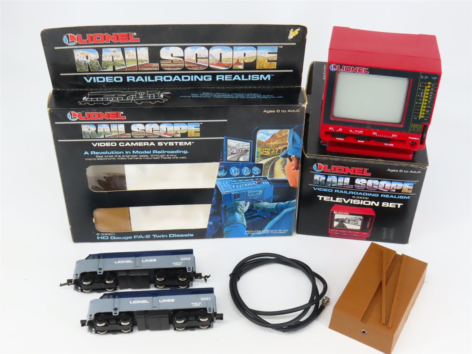 HO Scale Lionel Lines 6-33001/33002 Railscope ALCO FA2 Diesel Set w/ Television