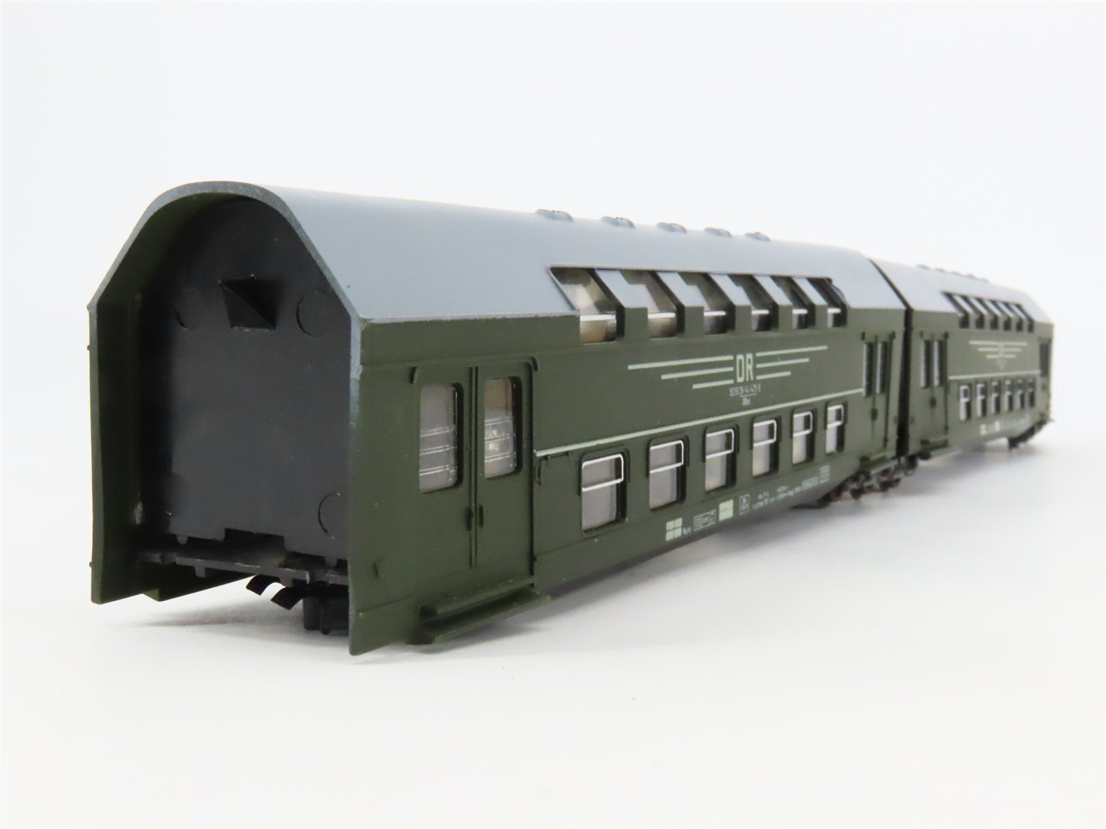 HO Scale Schicht 426/886 DR Deutsche Reichbahn Passenger Car